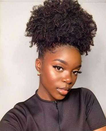 découvrez des idées tendance et des conseils pratiques pour sublimer votre coiffure afro courte et valoriser votre style unique.