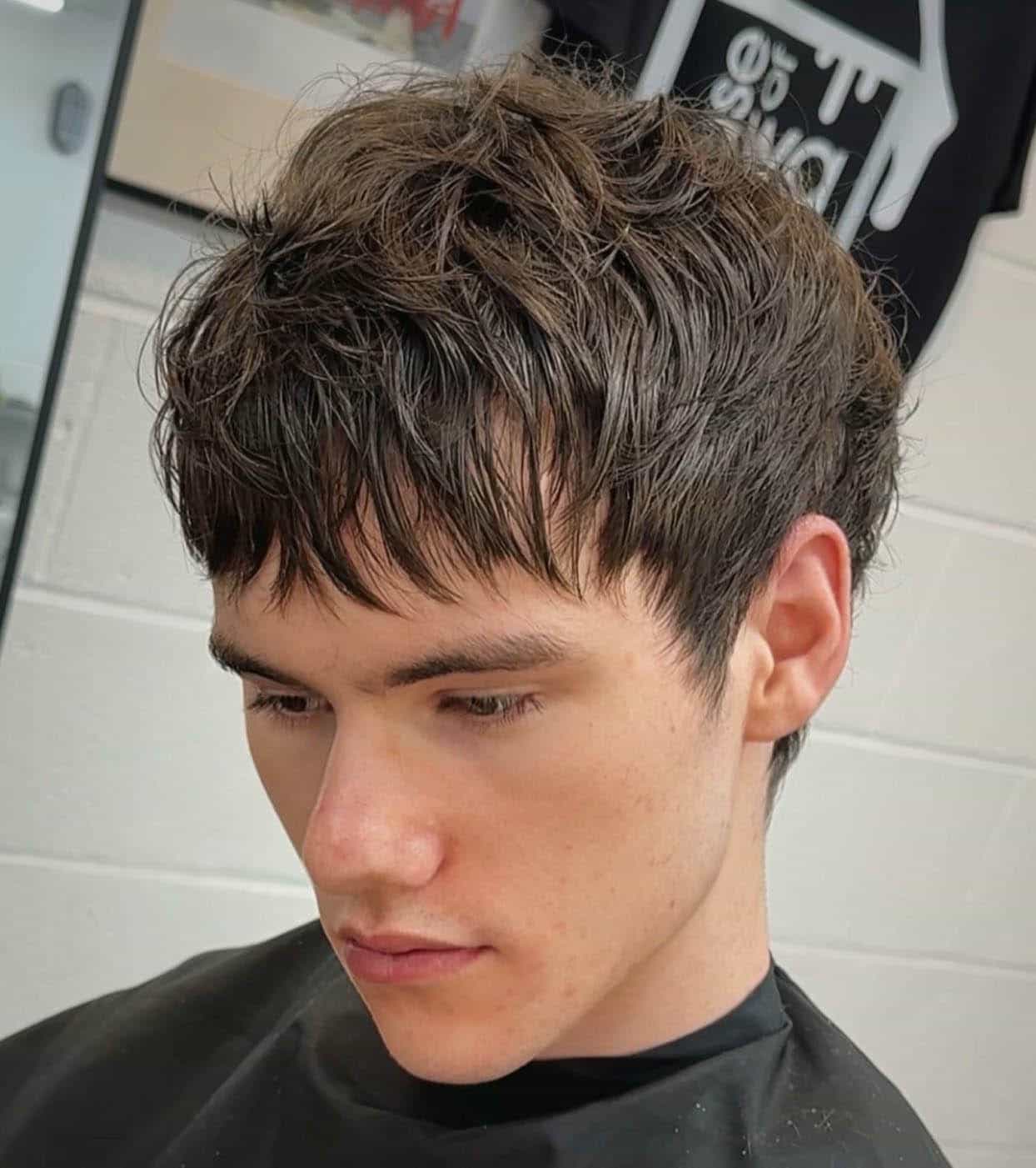 découvrez les tendances coiffures ado garçon 2026 pour un style moderne et décontracté. inspirez-vous des coupes incontournables et conseils pour une allure parfaite cette année.