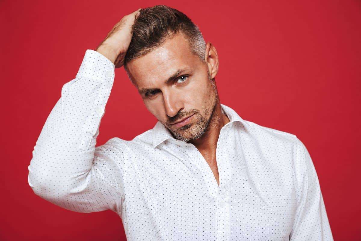 découvrez les meilleures coupes pour homme dégarni, avec des conseils pratiques et des styles adaptés pour valoriser votre look avec élégance.