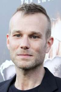 Coupe de cheveux homme dégarni dessus : conseils et styles adaptés