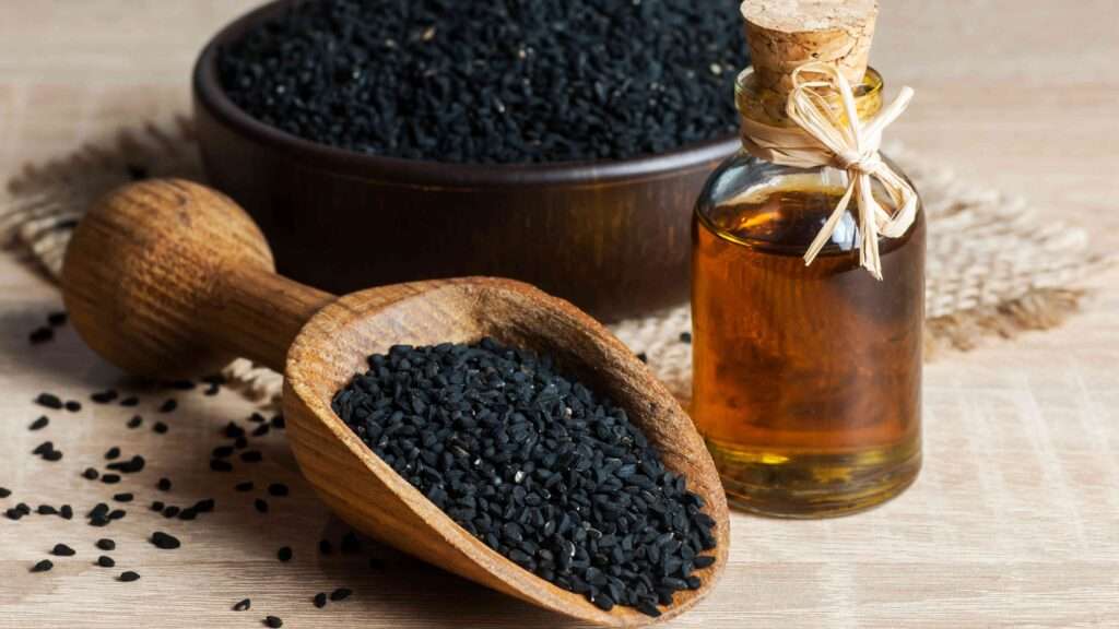 découvrez les bienfaits de l'huile de nigelle, une huile naturelle reconnue pour ses propriétés antioxydantes, anti-inflammatoires et stimulantes pour la santé générale.