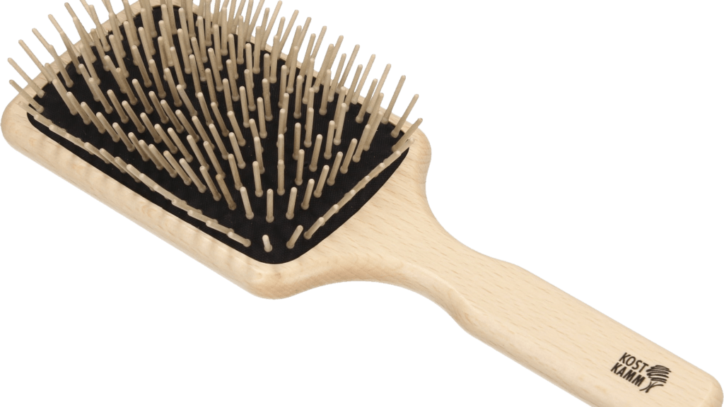 découvrez notre gamme de brosses à cheveux de haute qualité, conçues pour un coiffage facile et doux, adaptées à tous types de cheveux.