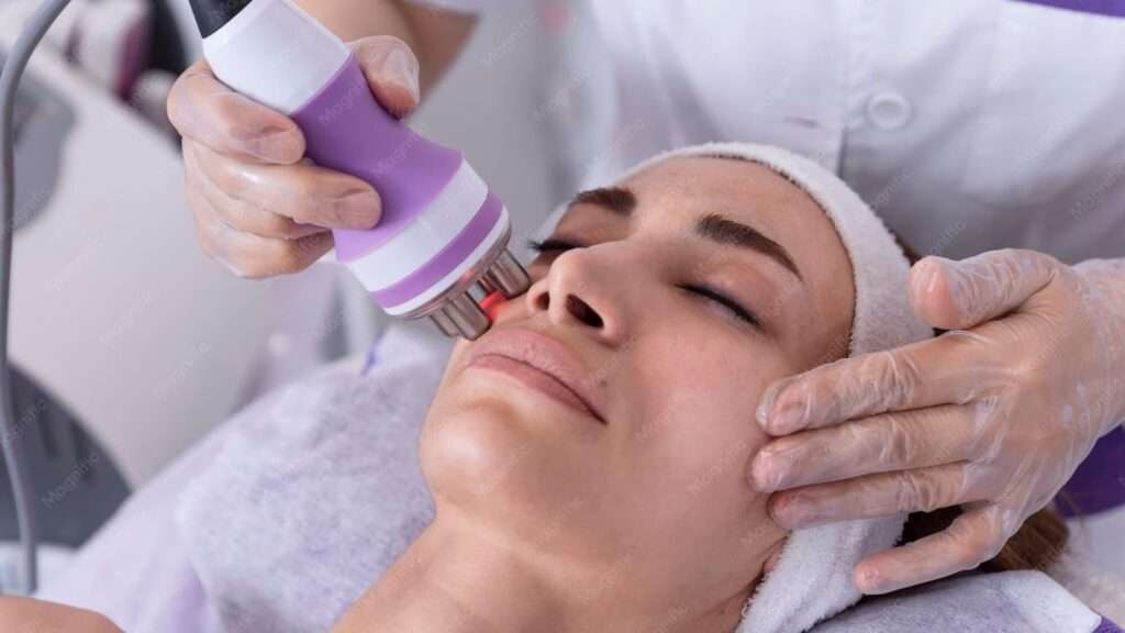 découvrez les bienfaits du traitement facial par radiofréquence pour une peau raffermie, tonifiée et rajeunie. une solution non invasive pour un éclat naturel.