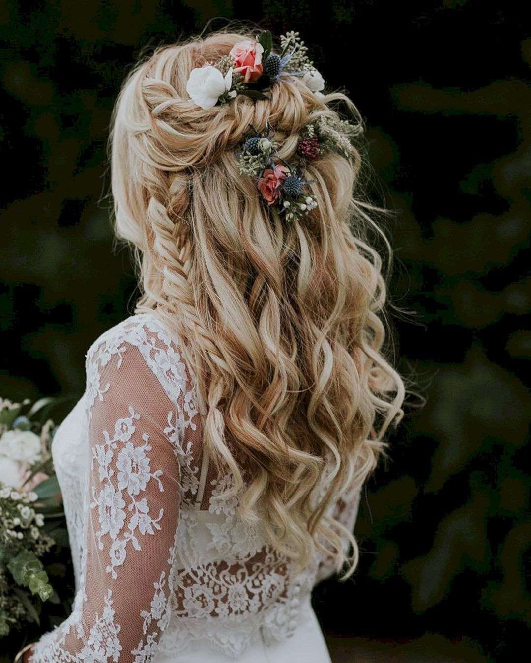 découvrez notre sélection de coiffures de mariée bohèmes, alliant élégance naturelle et charme décontracté pour un jour inoubliable.